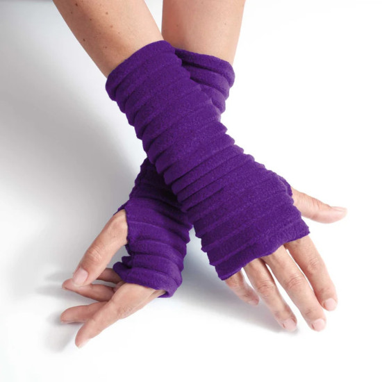 Anna Falcke Wristee Fingerless Gloves - Purple