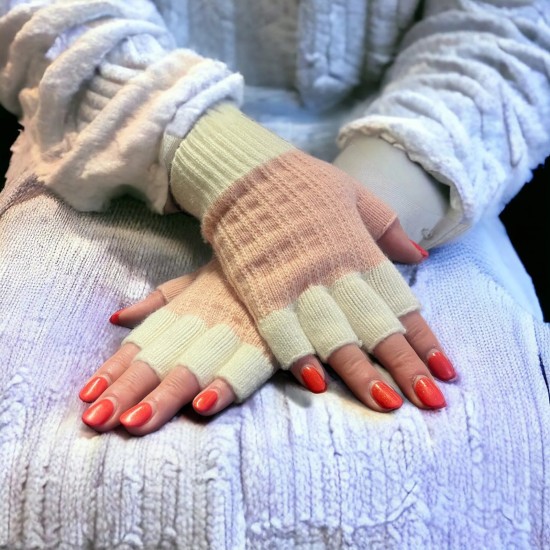 Jess & Lou GL237 Pink and Cream Cosy Open Finger Gloves